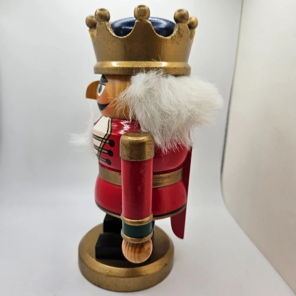 Vintage Wooden King Nutcracker 8